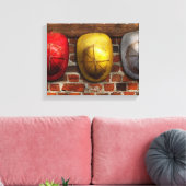 消防士 – 帽子 – 帽子、帽子を選ぶ キャンバスプリント (インサイチュ (リビング))