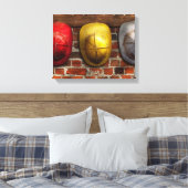 消防士 – 帽子 – 帽子、帽子を選ぶ キャンバスプリント (インサイチュ (寝室))