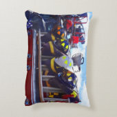 消防士 – 消防車のヘルメット アクセントクッション (裏面(縦))