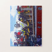 消防士 – 消防車のヘルメット ジグソーパズル (縦)