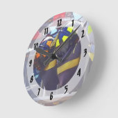 消防士 – 消防車のヘルメット ラウンド壁時計 (傾斜)