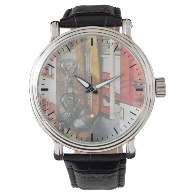 消防用ホース、バケットおよびノズル 腕時計 (正面)