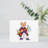 消防署で働く消防士の猫が斧を持って出動 ポストカード (スタンド正面)