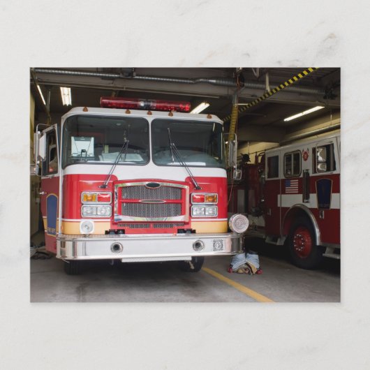 消防車が駅に停まる ポストカード (正面)