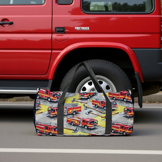 消防車と斧のパターン背景 ダッフルバッグ