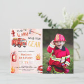 消防車の消防エンジン1歳の誕生日パーティーの写真 招待状 (スタンド正面)