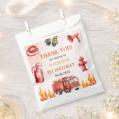 消防車の消防士1st誕生日パーティー フェイバーバッグ (クリップ留めされた状態)