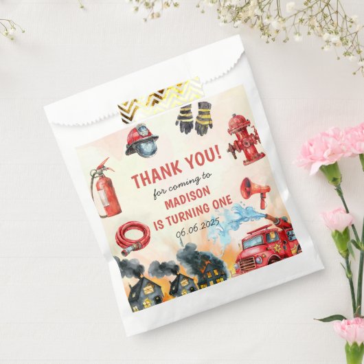 消防車の消防士1st誕生日パーティー フェイバーバッグ (封をした状態)