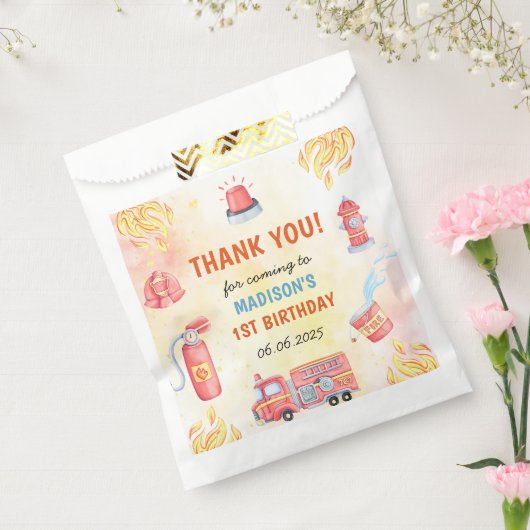 消防車の消防士1st誕生日パーティー フェイバーバッグ (封をした状態)