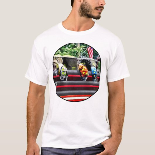 消防車の消防帽3個 Tシャツ (正面)