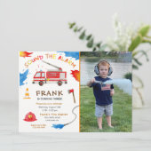 消防車の消防車のエンジン誕生日パーティー写真インビタ 招待状 (スタンド正面)