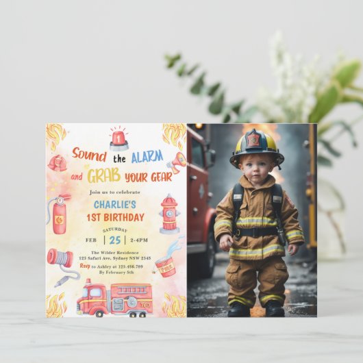 消防車の消防車エンジン1st誕生日パーティー写真 招待状 (スタンド正面)