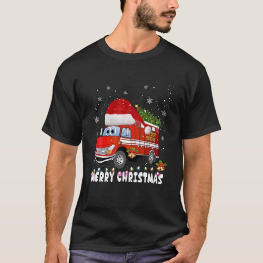消防車クリスマスツリーおもしろい消防士ギフトメリー Tシャツ (正面)