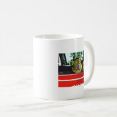 消防車内の消防士のヘルメット コーヒーマグカップ (正面右)