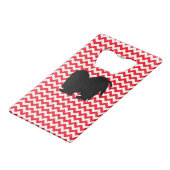 消防車赤のシェブロン(シーズー（犬）Tzuシルエット付き) クレジットカード栓抜き (正面アングル)