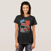 消防車29誕生日消防士の消防車ボーイズTw Tシャツ (正面フル)