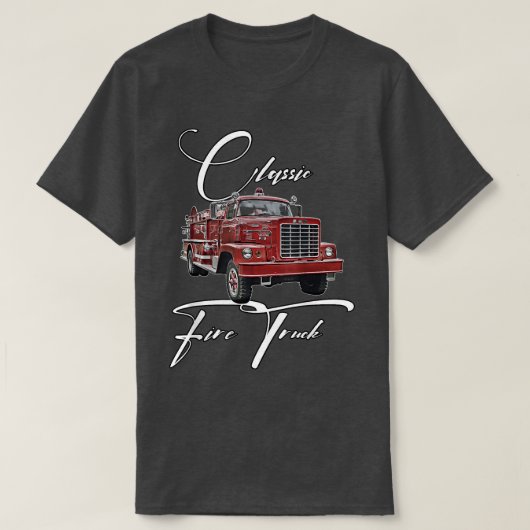 消防車、将来の消防士、クラシックトラック、車のfa tシャツ (デザイン正面)