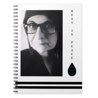 涙の滴り落ちる平和な休息 ノートブック