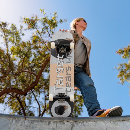 涙を流す スケートボード (室外1)