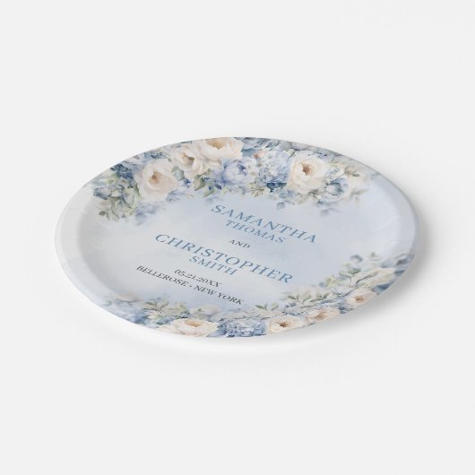 淡いエレガント青と白の花ユーカリ ペーパープレート (アングル)