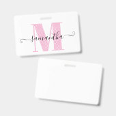 淡いガーリーピンクと白の水玉模様モノグラム バッジ (正面&裏面)