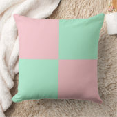 淡いピンクおよび軽く真新しい色 クッション (ブランケット)
