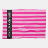淡いピンクと深いピンクのストライプ名前をカスタムする+ キッチンタオル (横)