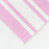 淡いピンクと白いキャンディストライプー フリースブランケット (角)