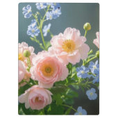 淡いピンクと青の繊細な花 クリップボード (裏面)