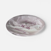 淡いピンクのバラの紙皿、第30誕生会 ペーパープレート (アングル)