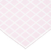 淡いピンクの白い四角形のグリッドパターン テーブルクロス (アングル)