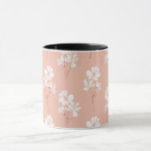淡いピンクの花 白いフラワーパターン マグカップ (中央)