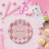 淡いピン名門私立校風のクモアーガイル柄のノグラムパーティー名 ペーパープレート (パーティー)