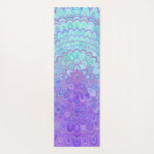 淡いブルーおよび紫色の曼荼羅の花 ヨガマット (裏面)
