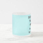 淡いブルーのあなた自身のビールのジョッキを-設計して下さい フロストグラスマグカップ (中央)