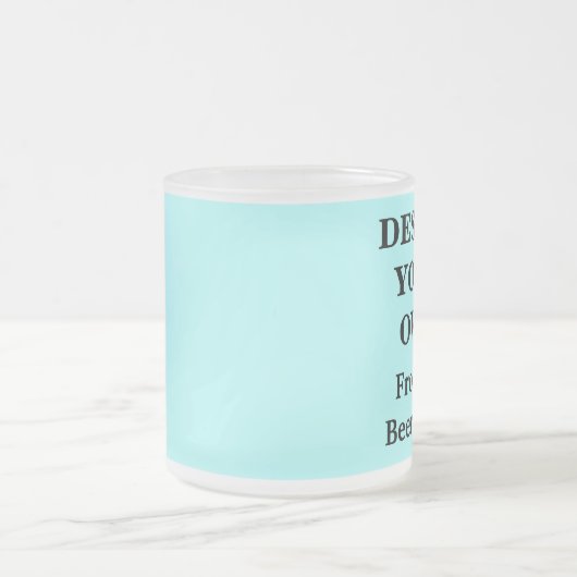 淡いブルーのあなた自身のビールのジョッキを-設計して下さい フロストグラスマグカップ (中央)