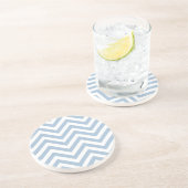 淡いブルーのグランジな織り目加工のシェブロン コースター (側面)