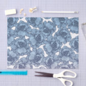 淡いブルーの白くおよび黒くモダンな線画の花 薄葉紙 (クラフト)