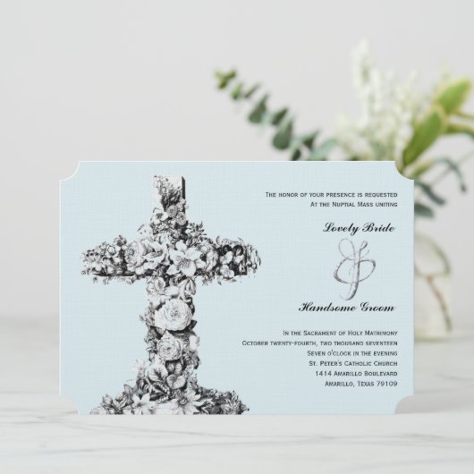 淡いブルーの花の十字のカトリック教の結婚式招待状 招待状 (スタンド正面)