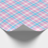 淡いブルーの、ピンクおよび白い格子縞 ラッピングペーパー (角)