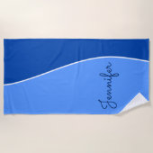 淡いブルー及び濃紺 + 名前をカスタムする ビーチタオル (正面)