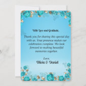 淡いベビーブルーの花柄ゴールドの結婚式のカード 招待状 (裏面)