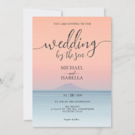 淡い空の下、海辺でウェディング 招待状