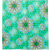 淡い緑の粒状のテクスチャ、花の万華鏡のように千変万化するパターンt シャワーカーテン (正面)