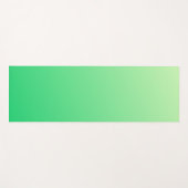 淡い色の緑のグラデーション色 ヨガマット (正面(横))