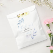 淡い色の薄紫ほこりっぽい青い葉のブライダルシャワー フェイバーバッグ (封をした状態)