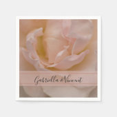 淡い色の赤面ピンクローズフローラ結婚ズ スタンダードカクテルナプキン (正面)