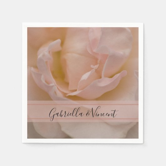 淡い色の赤面ピンクローズフローラ結婚ズ スタンダードカクテルナプキン (正面)