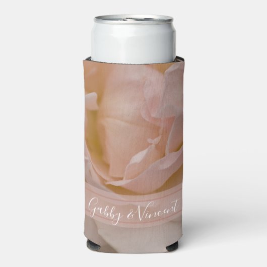 淡い色の赤面ピンクローズフローラ結婚式の引き出物 スリム缶クーラー (Seltzer正面)
