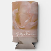 淡い色の赤面ピンクローズフローラ結婚式の引き出物 スリム缶クーラー (正面)
